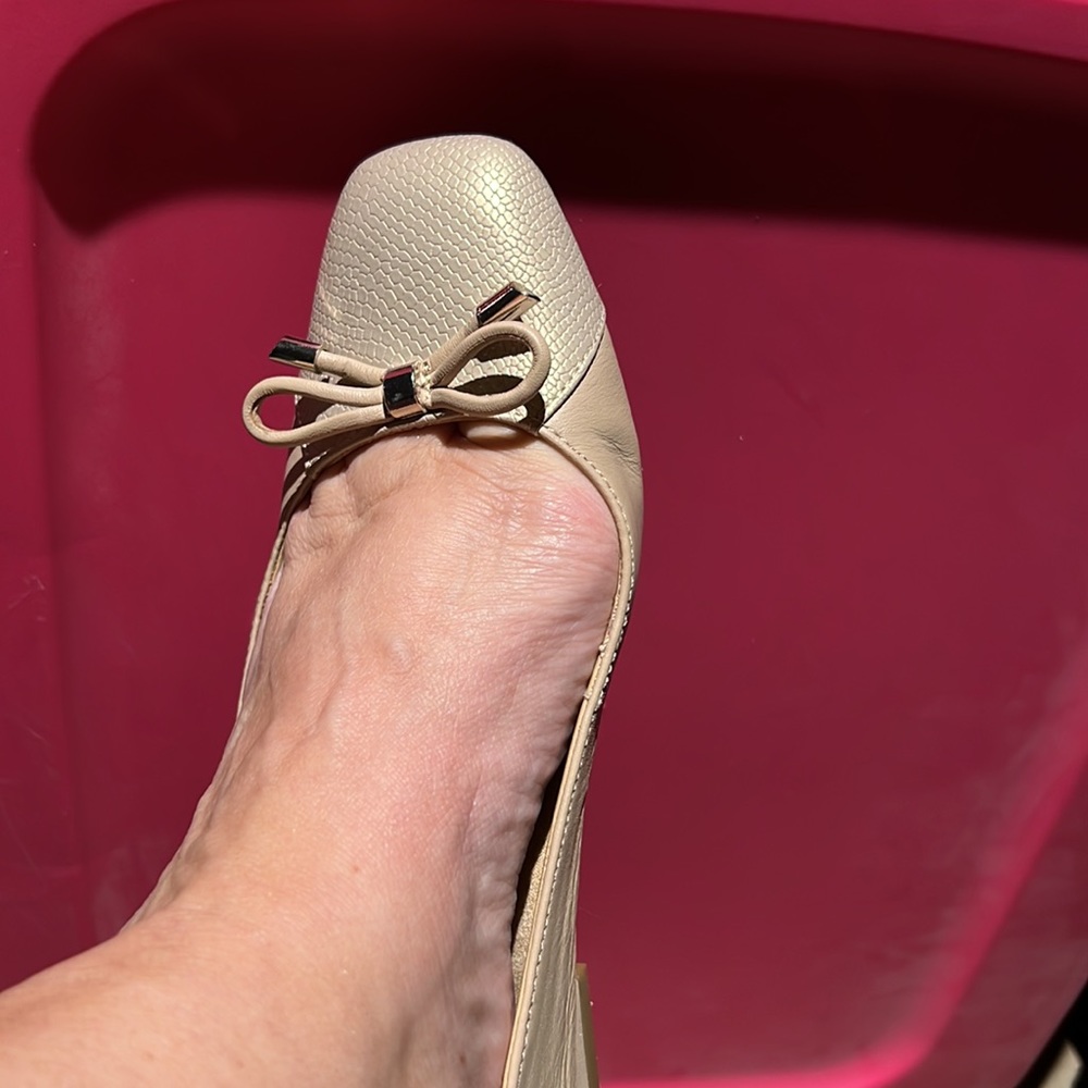 Naturalizer taupe flats new w tags size 9